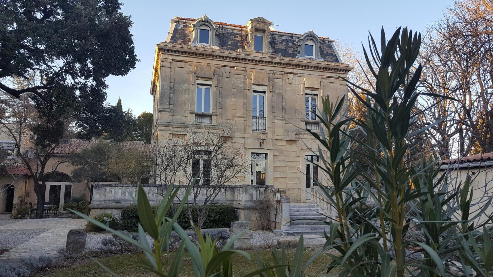 Villeneuve-lès-Avignon Logis Hotel - Restaurant Residence Les Cedres מראה חיצוני תמונה