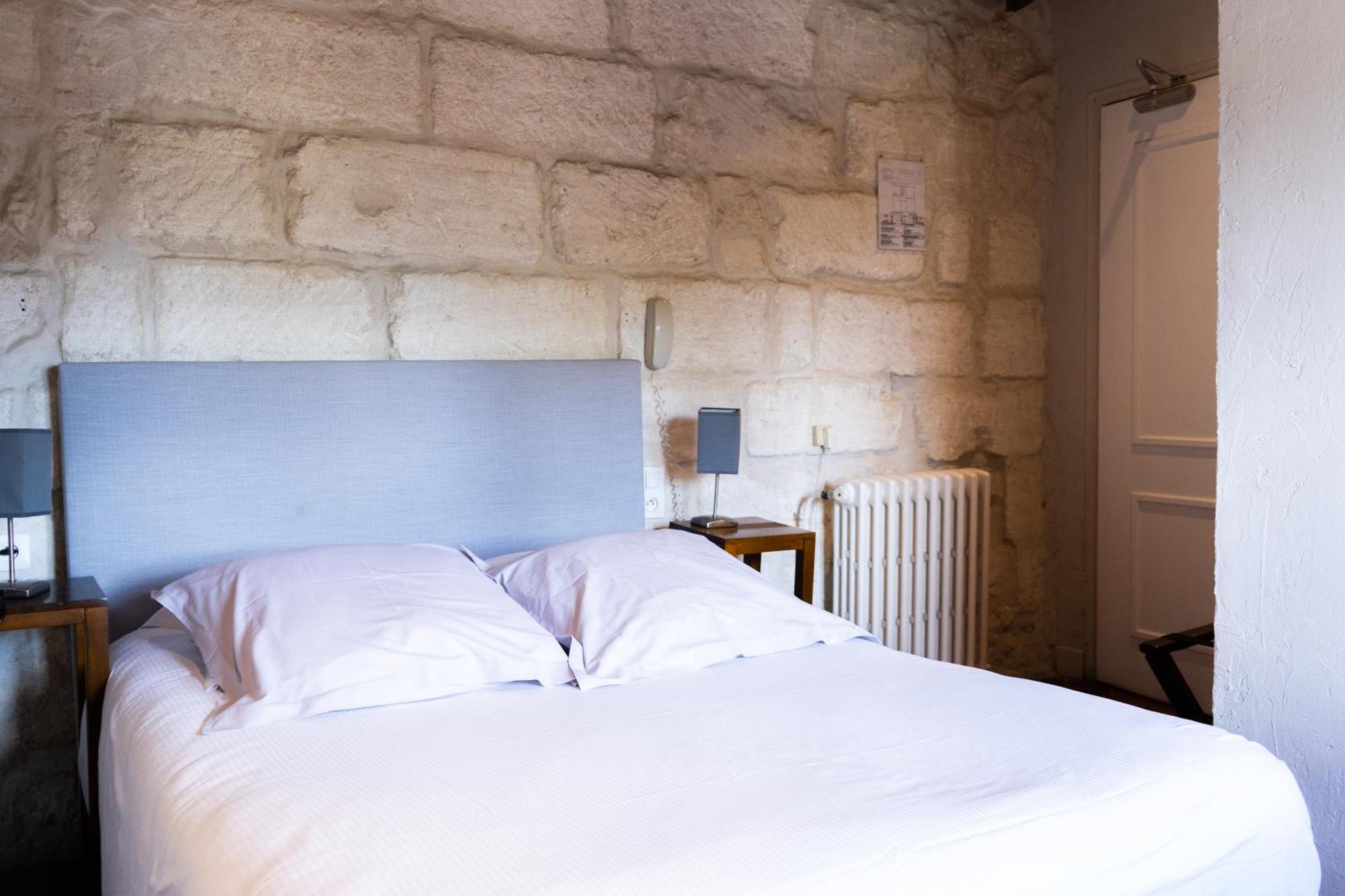 Villeneuve-lès-Avignon Logis Hotel - Restaurant Residence Les Cedres מראה חיצוני תמונה