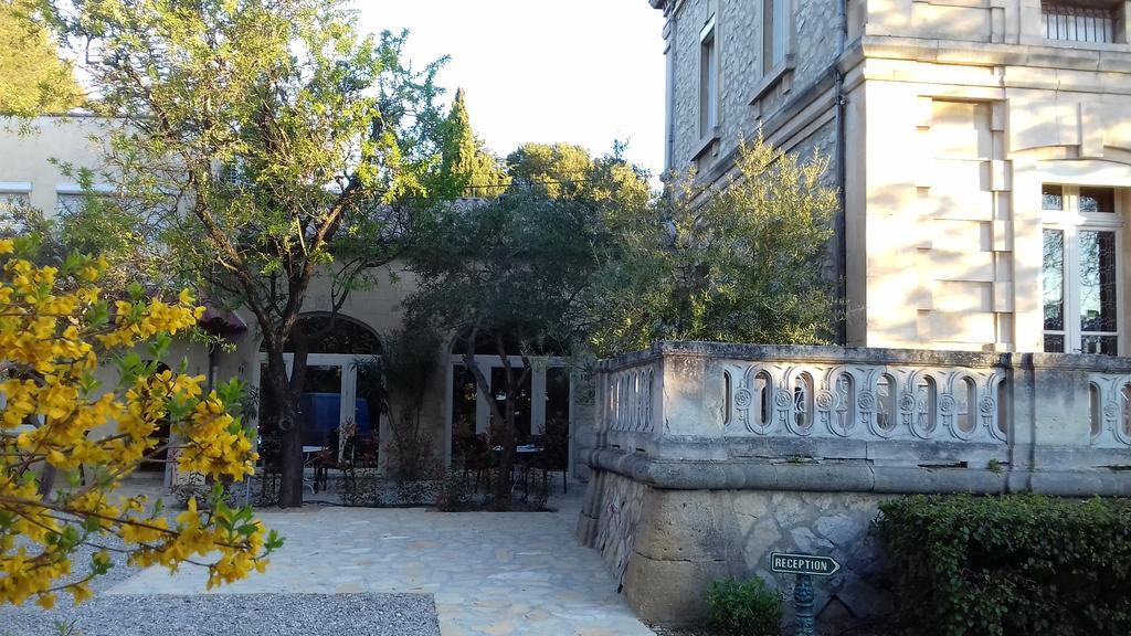 Villeneuve-lès-Avignon Logis Hotel - Restaurant Residence Les Cedres מראה חיצוני תמונה