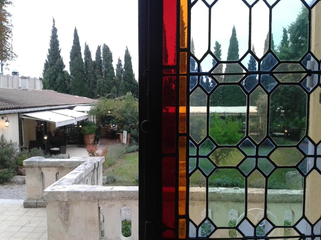 Villeneuve-lès-Avignon Logis Hotel - Restaurant Residence Les Cedres מראה חיצוני תמונה