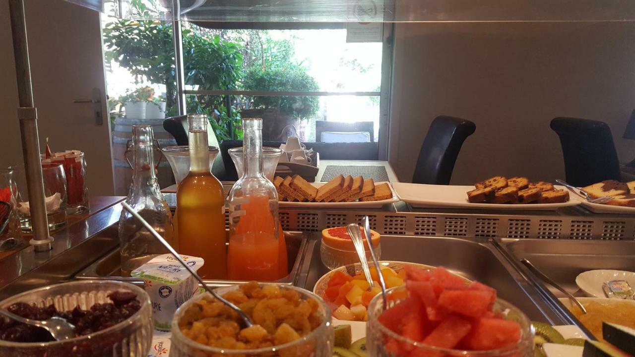 Villeneuve-lès-Avignon Logis Hotel - Restaurant Residence Les Cedres מראה חיצוני תמונה